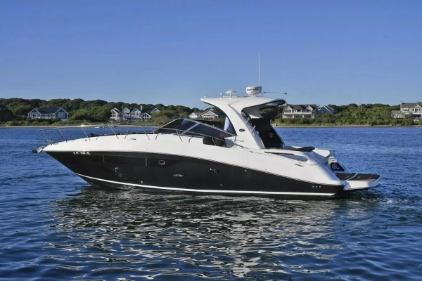 2016 Sea Ray 37