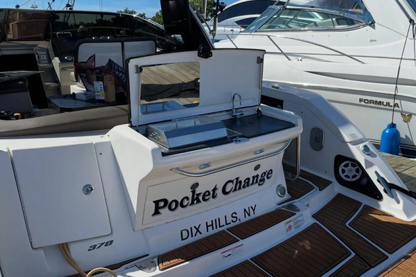2016 Sea Ray 37