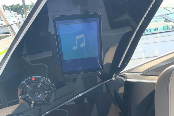 2016 Sea Ray 37