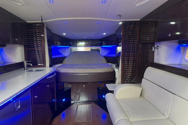 2016 Sea Ray 37