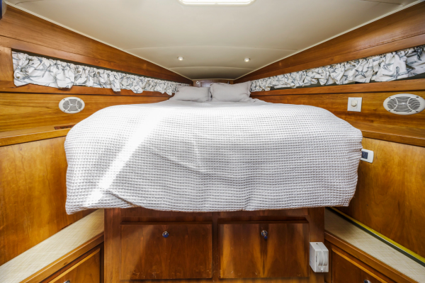 QUEEN ELIZABETH 39ft Californian Yacht For Sale