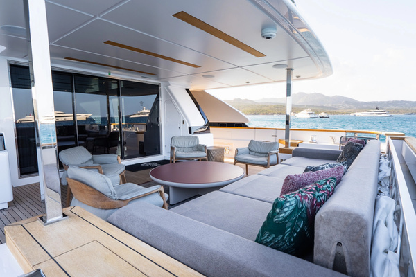 2024Custom Line 108 ft Navetta 33   QUEEN J III