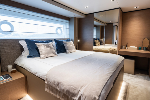 2024Custom Line 108 ft Navetta 33   QUEEN J III