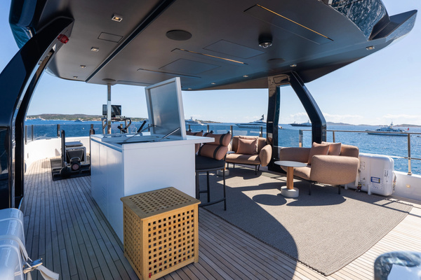 2024Custom Line 108 ft Navetta 33   QUEEN J III