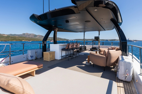 2024Custom Line 108 ft Navetta 33   QUEEN J III