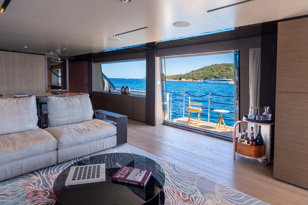 2024Custom Line 108 ft Navetta 33   QUEEN J III