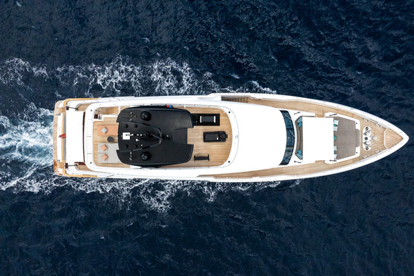 2024Custom Line 108 ft Navetta 33   QUEEN J III