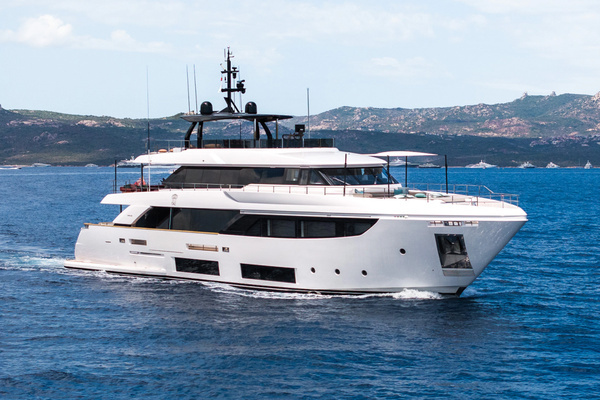 108-ft-Custom Line-2024-Navetta 33-QUEEN J III Genoa  Italy  yacht for sale