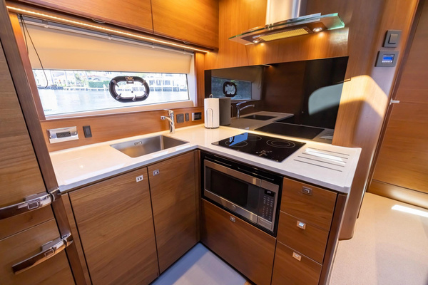 2020 Princess 50