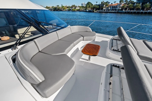2025 Princess 65