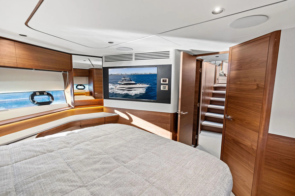 2025 Princess 65