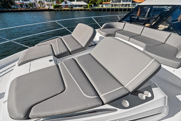 2025 Princess 65