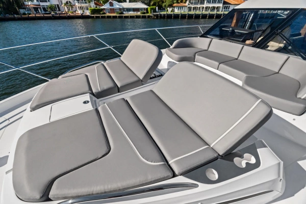 2025 Princess 65