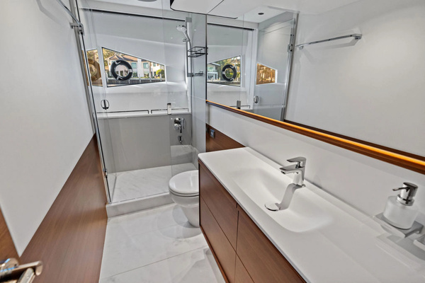 2025 Princess 65