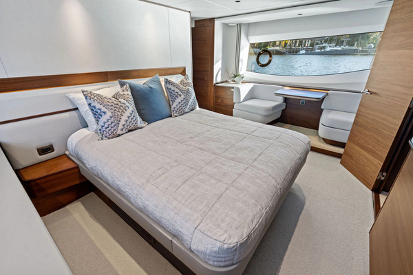 2025 Princess 65
