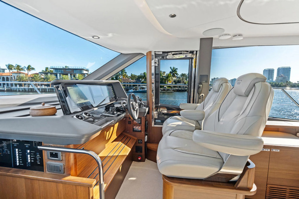 2025 Princess 65