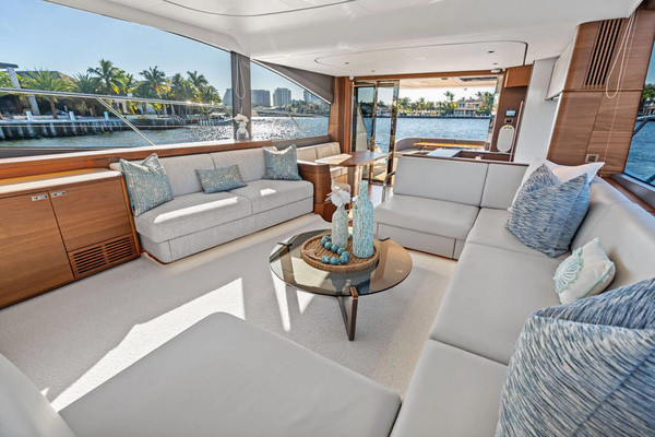 2025 Princess 65