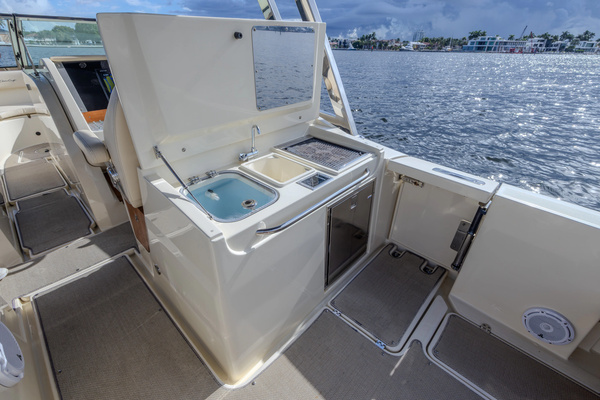 RITZ SEA 30ft Chris Craft Yacht For Sale