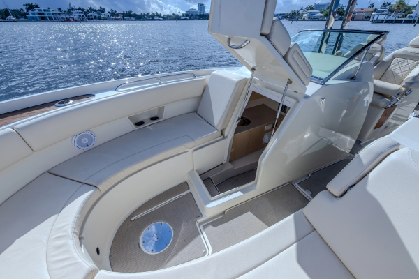 2019Chris Craft 30 ft Calypso 30   RITZ SEA