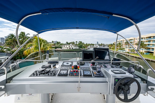 Benetti Trideck Yacht For Sale