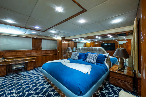 SHALIMAR 118ft Benetti Yacht For Sale