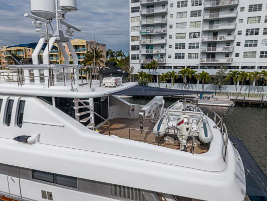 SHALIMAR 118ft Benetti Yacht For Sale