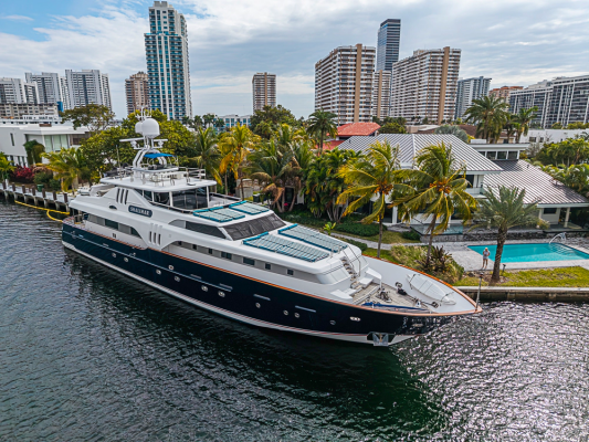 SHALIMAR 118ft Benetti Yacht For Sale