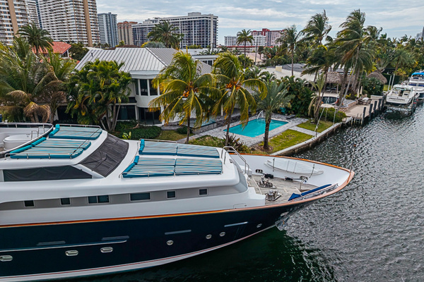 SHALIMAR 118ft Benetti Yacht For Sale