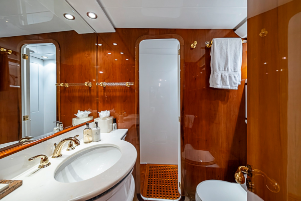 SHALIMAR 118ft Benetti Yacht For Sale