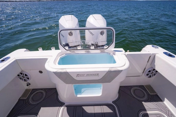 2023 Reef Runner 34