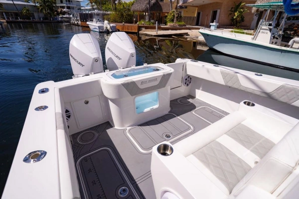 2023 Reef Runner 34