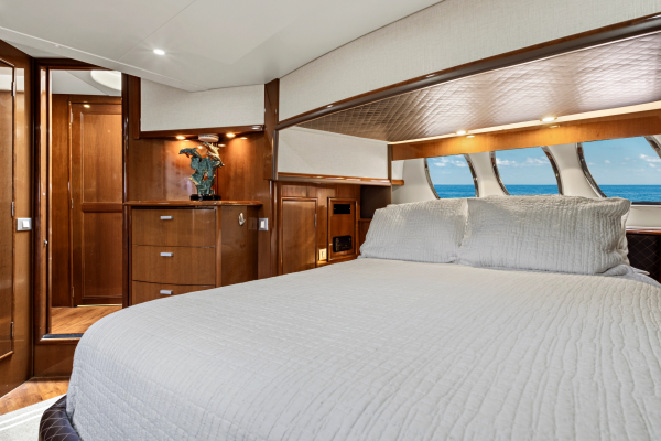 Solitude 56ft Carver Yacht For Sale