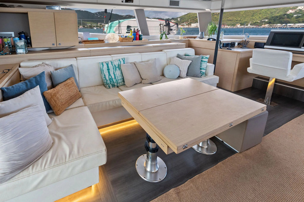 Fountaine Pajot Victoria 67 Yacht For Sale
