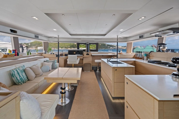 Fountaine Pajot Victoria 67 Yacht For Sale