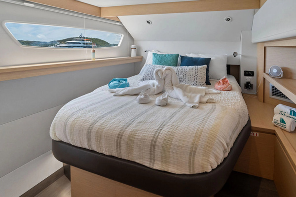 Fountaine Pajot Victoria 67 Yacht For Sale