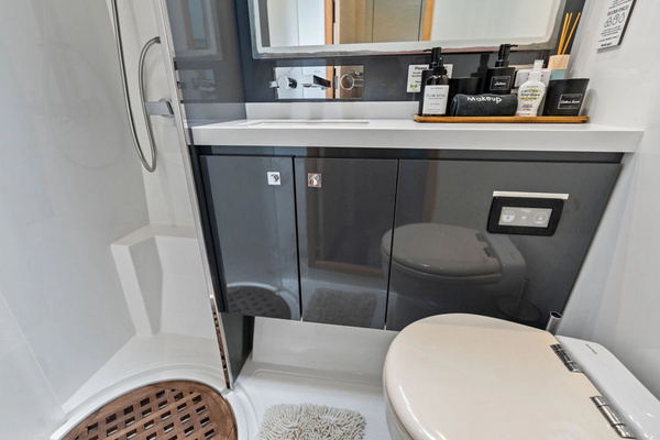 Fountaine Pajot Victoria 67 Yacht For Sale