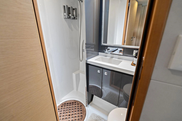 Fountaine Pajot Victoria 67 Yacht For Sale