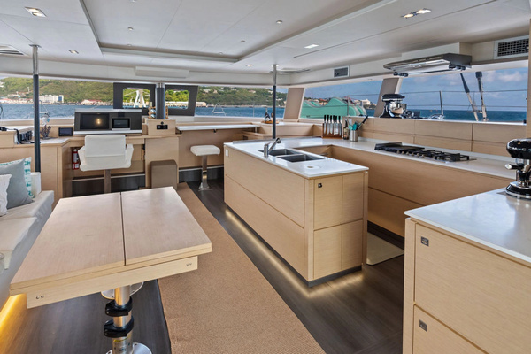 Fountaine Pajot Victoria 67 Yacht For Sale