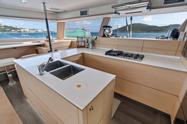 Fountaine Pajot Victoria 67 Yacht For Sale