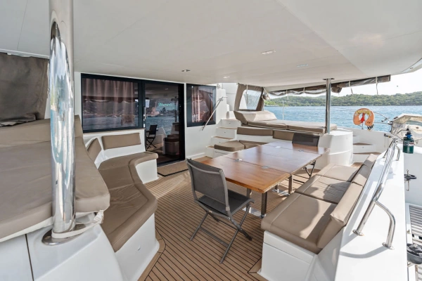 Fountaine Pajot Victoria 67 Yacht For Sale