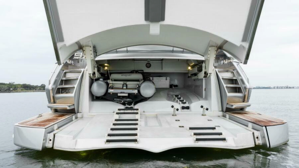 STALLION 92ft Pershing Yacht For Sale