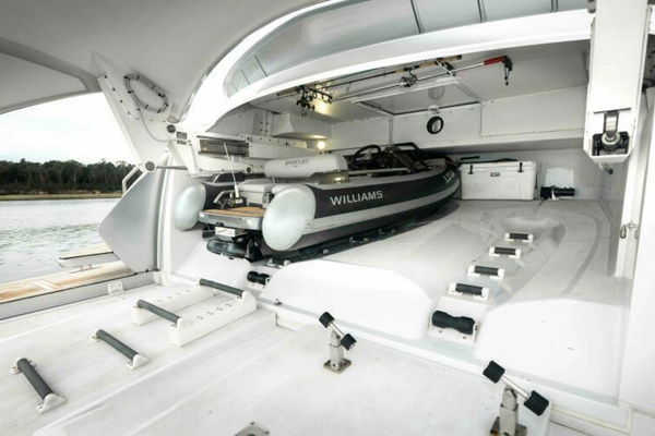 2022 Pershing 92