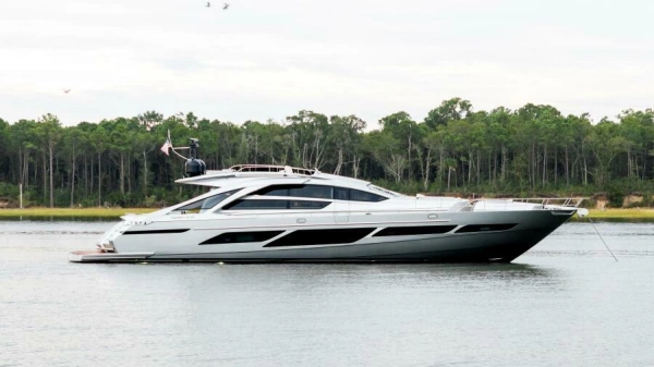 2022 Pershing 92