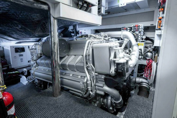 2022Pershing 92 ft 9X   STALLION
