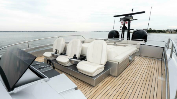 STALLION 92ft Pershing Yacht For Sale