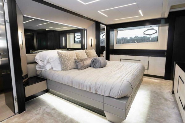 2022Pershing 92 ft 9X   STALLION