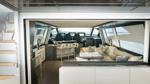 STALLION 92ft Pershing Yacht For Sale