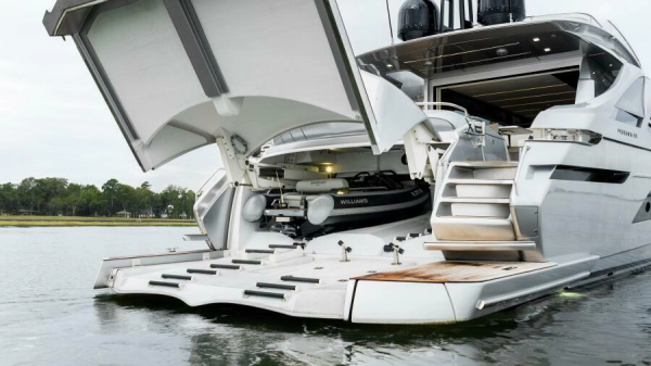 STALLION 92ft Pershing Yacht For Sale