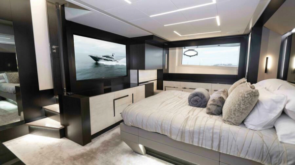 STALLION 92ft Pershing Yacht For Sale