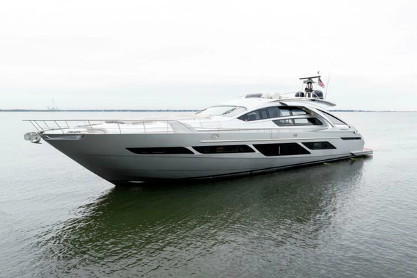 2022 Pershing 92